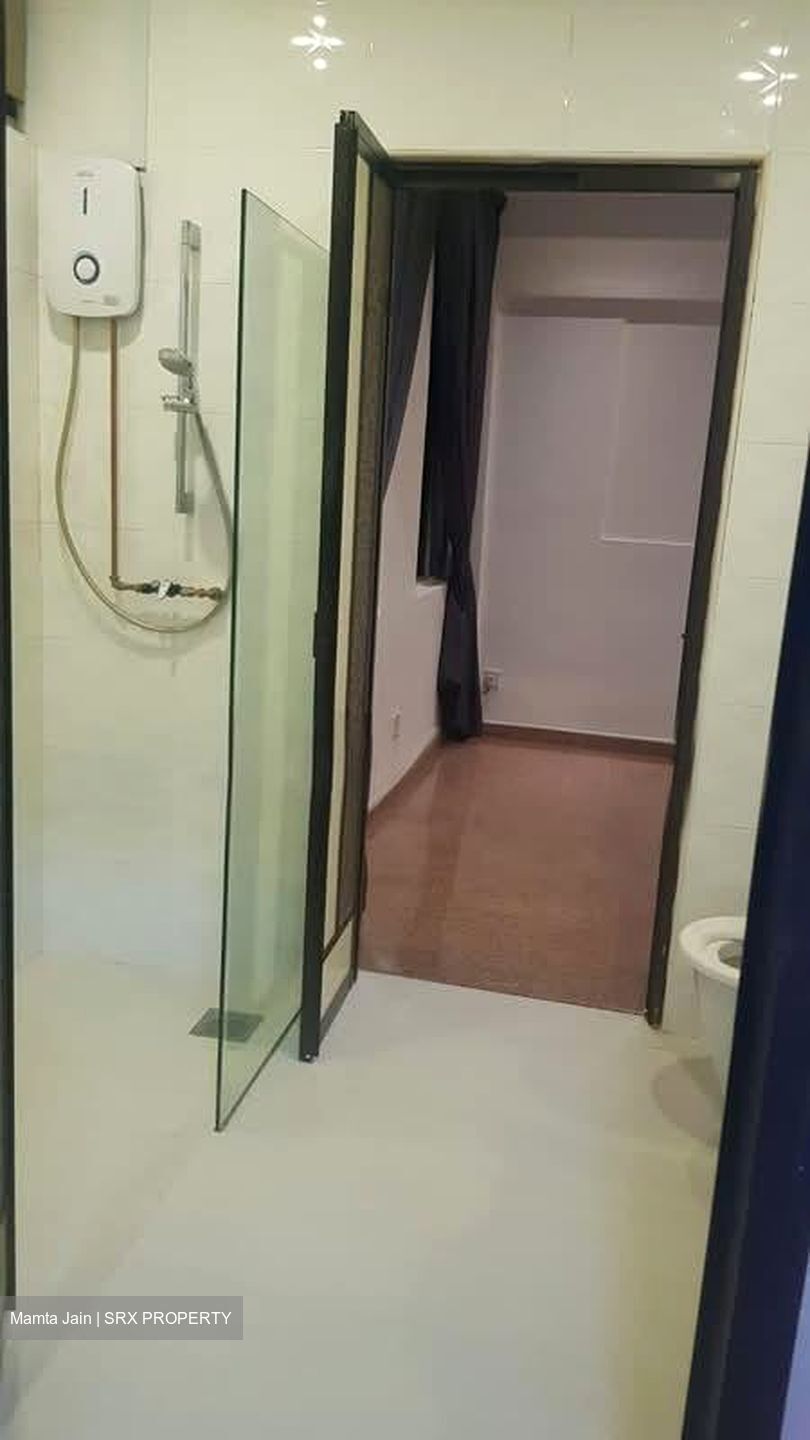 Hoa Nam Building (D8), Apartment #597726431